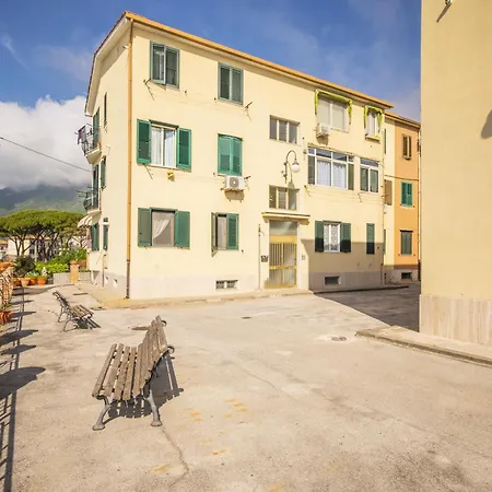 Casa Ferrigno Apartment *