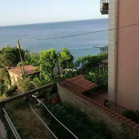 Casa Ferrigno Apartment *